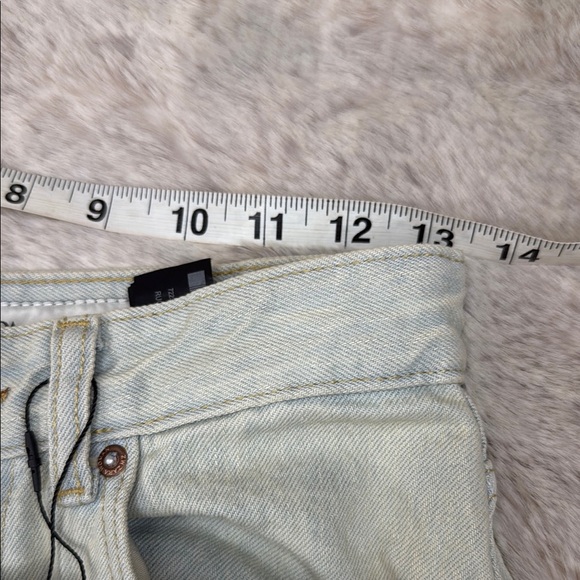 Zara | The High Rise Wide Leg Jean in Bleached Indigo, Size 4, NWT - Picture 2 of 10